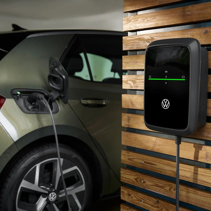 Зарядна станция Volkswagen ID.Charger Connect 2